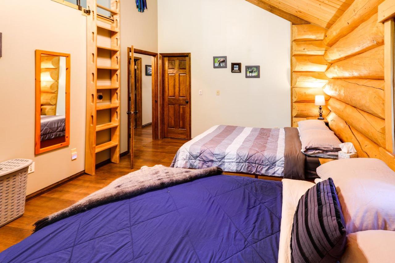 Riverside Log Cabin On-Site Aurora Viewing! North Pole エクステリア 写真