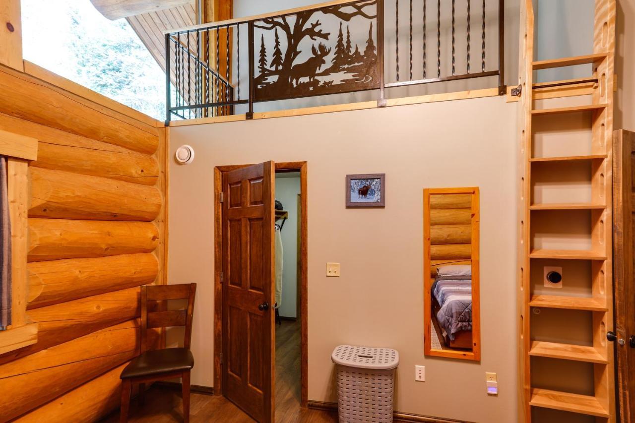 Riverside Log Cabin On-Site Aurora Viewing! North Pole エクステリア 写真